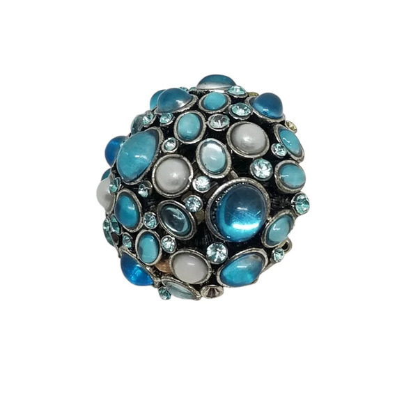 VINTAGE SILVERTONE DOME STRETCH RING WITH MOONGLOW, & RHINESTONE DETAIL - Picture 4 of 5